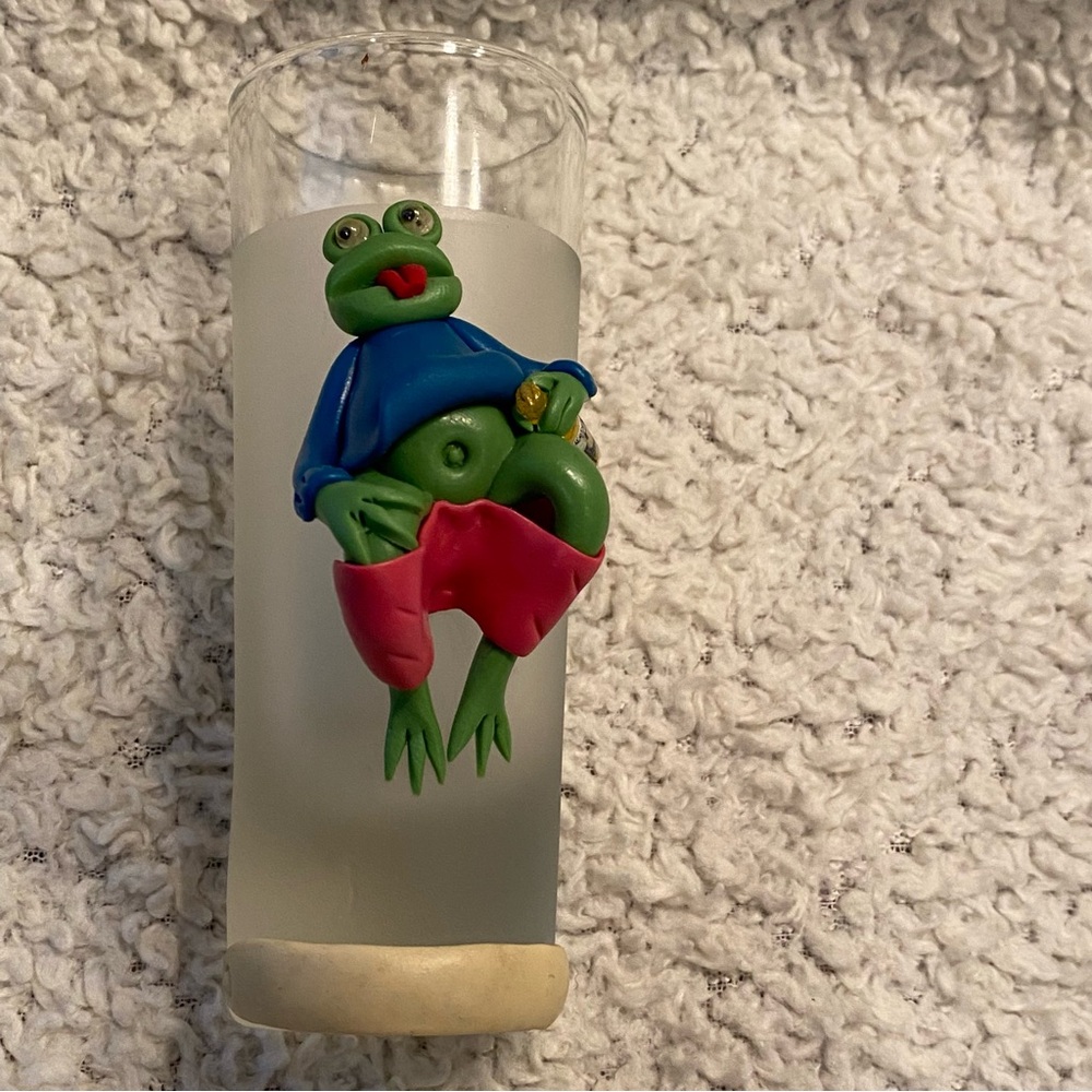 3D Frog tall Shot Glass holding a Corona beer